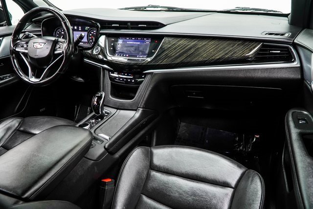 Used 2020 Cadillac XT6 Premium Luxury image 16
