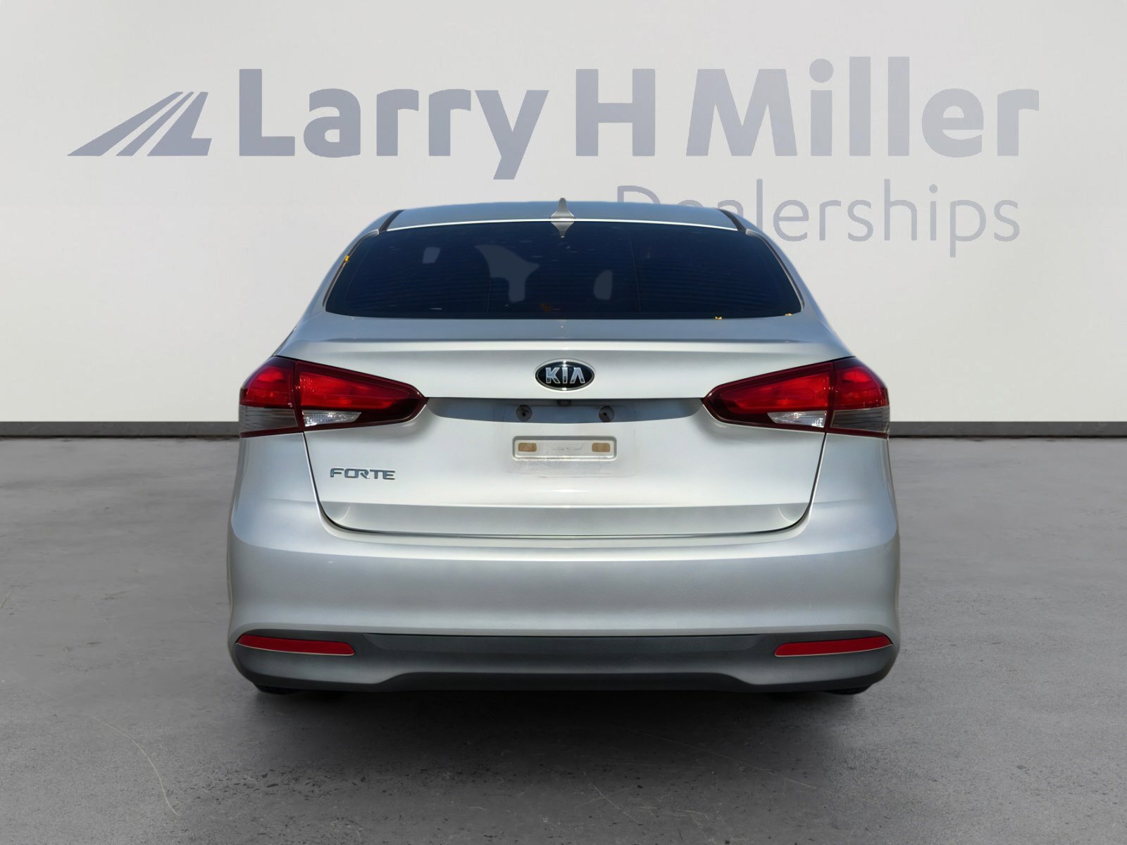 Used 2018 Kia Forte LX w/ LX Rear Camera Package image 5