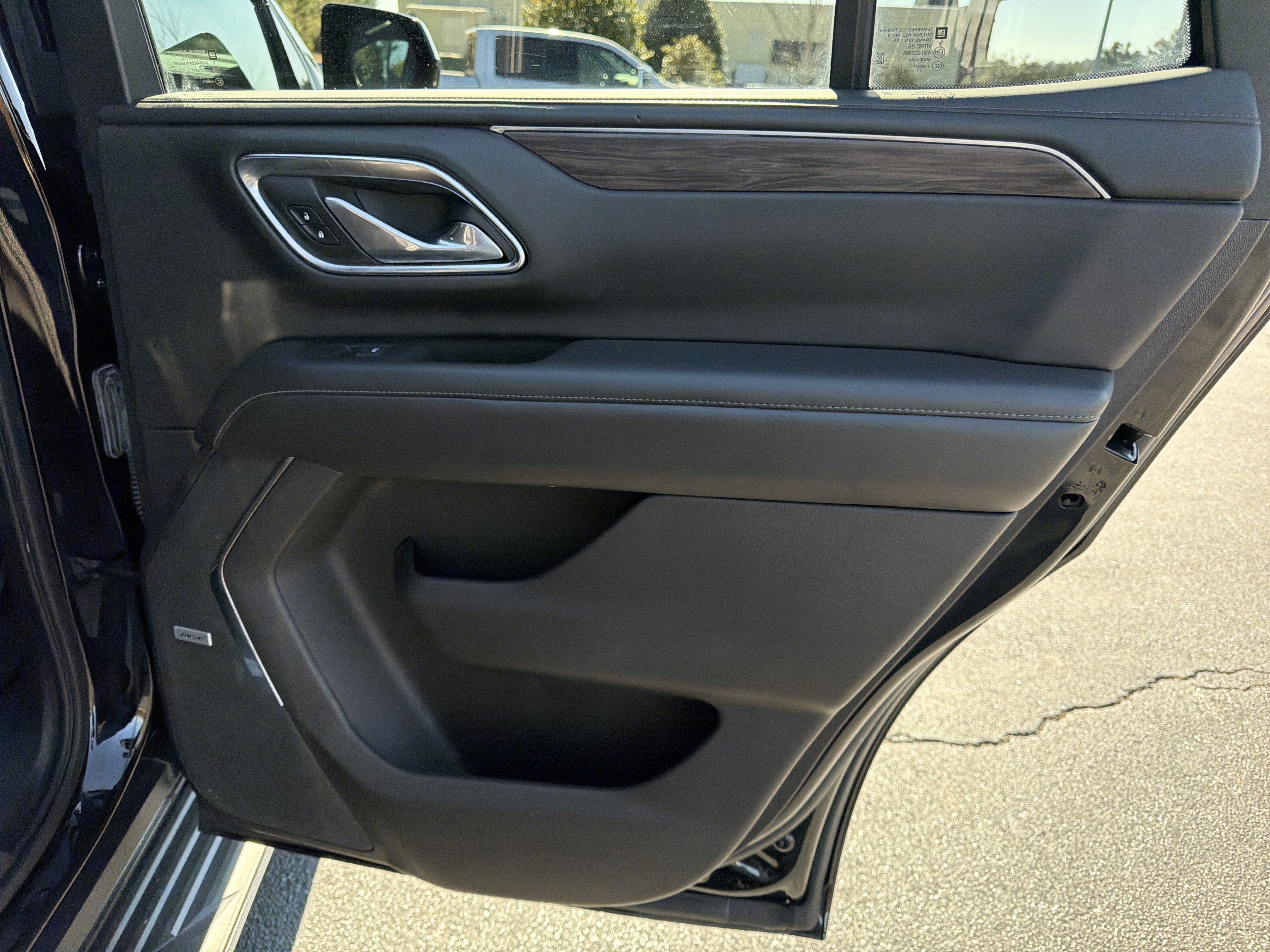 Used 2021 Chevrolet Tahoe LT w/ Rear Media and Nav Package image 16