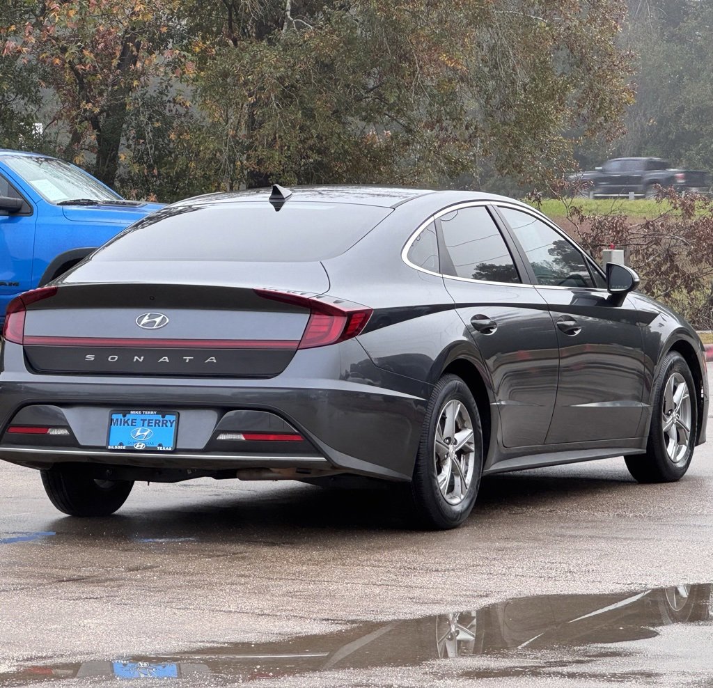 Used 2023 Hyundai Sonata SE w/ Cargo Package image 11