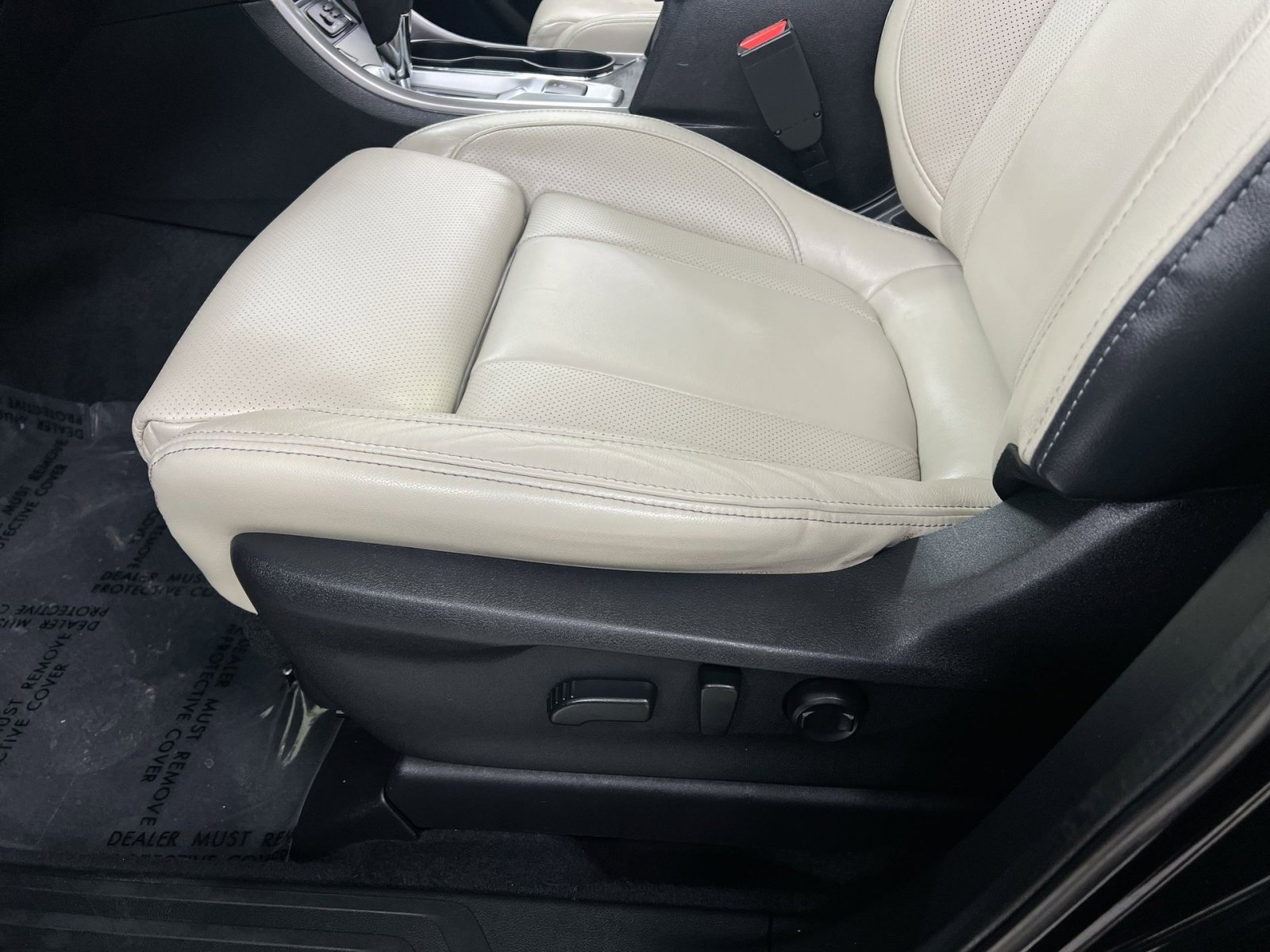 Used 2022 Subaru Ascent Limited w/ Technology Package image 18