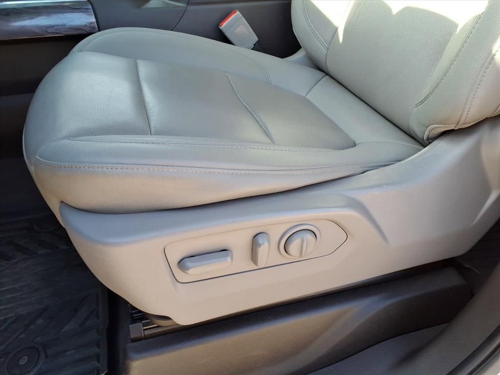 Used 2021 Chevrolet Silverado 1500 LTZ image 17