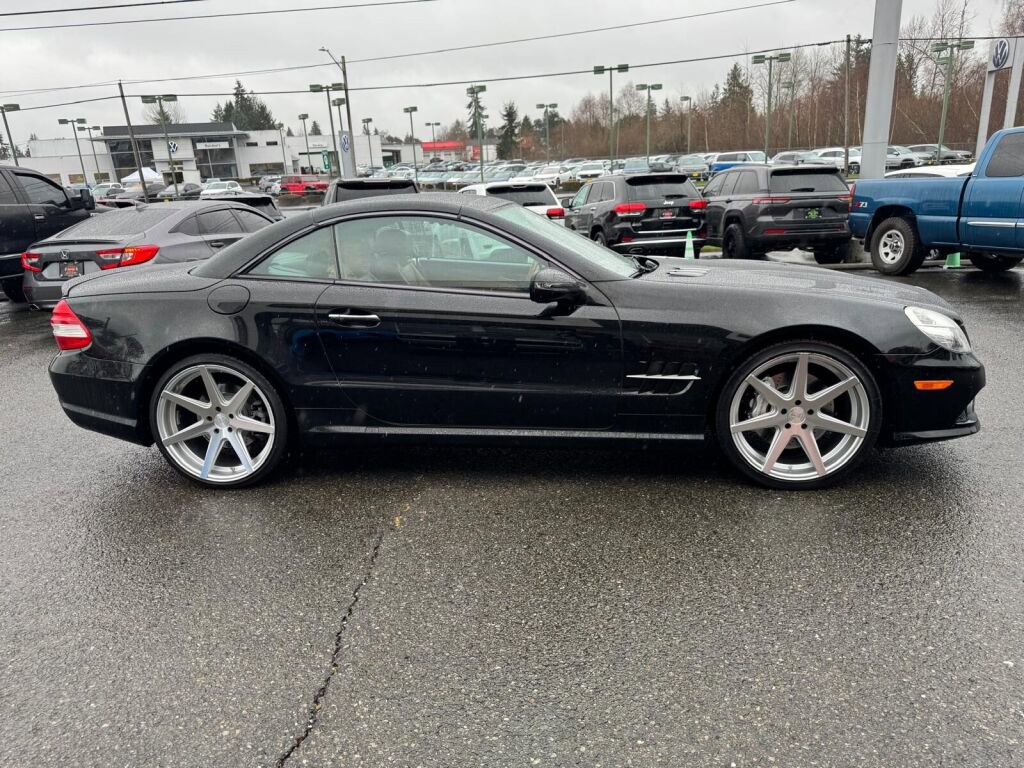Used 2011 Mercedes-Benz SL 550 image 6