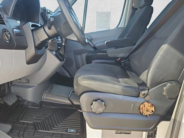 Used 2014 Mercedes-Benz Sprinter 2500 image 16