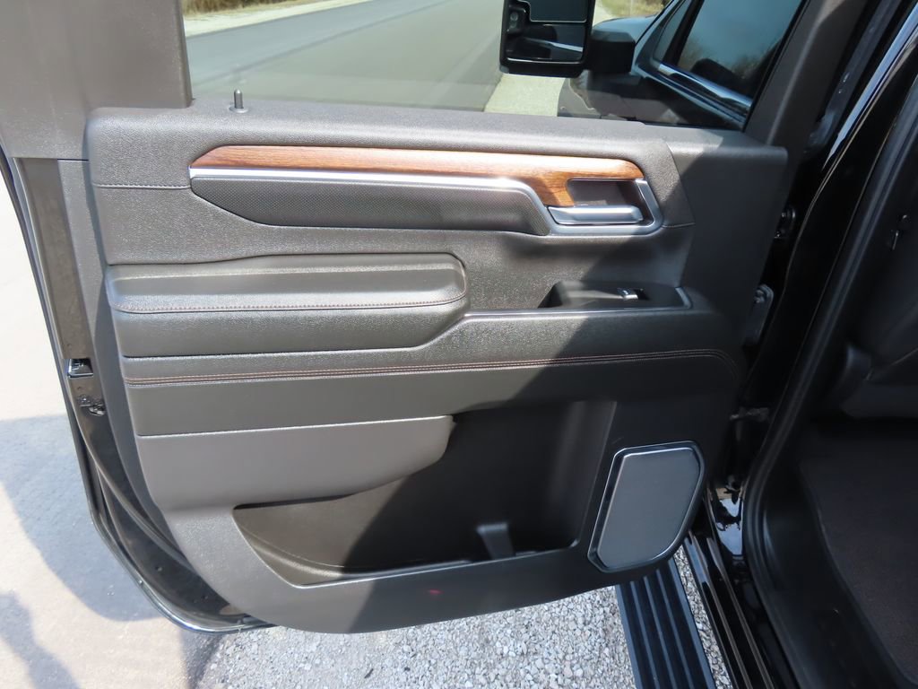 Certified 2024 Chevrolet Silverado 3500 High Country w/ High Country Premium Package image 30