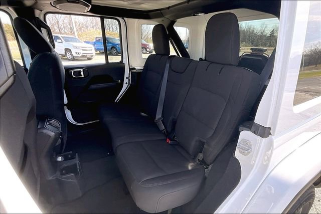 Used 2023 Jeep Wrangler Unlimited Sahara AWD/4WD image 22
