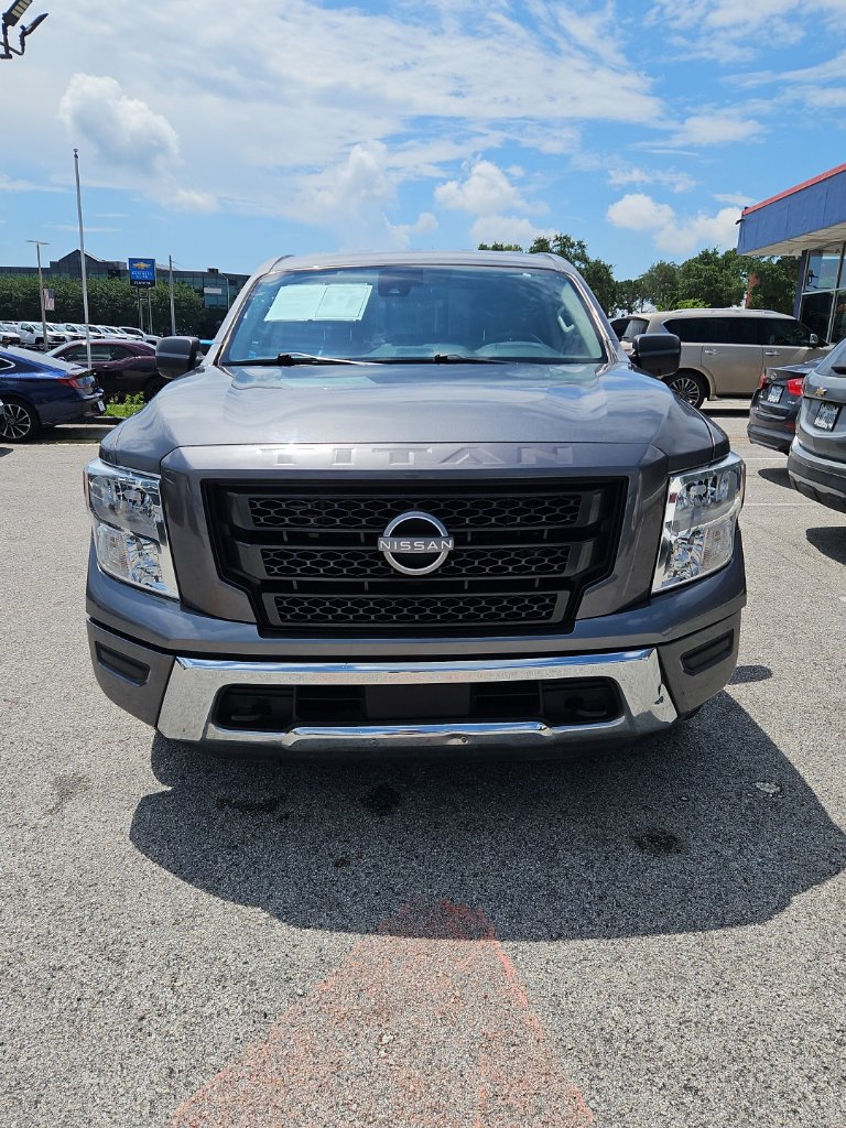 Used 2023 Nissan Titan SV AWD/4WD image 2