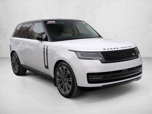 Certified 2024 Land Rover Range Rover SE image 3