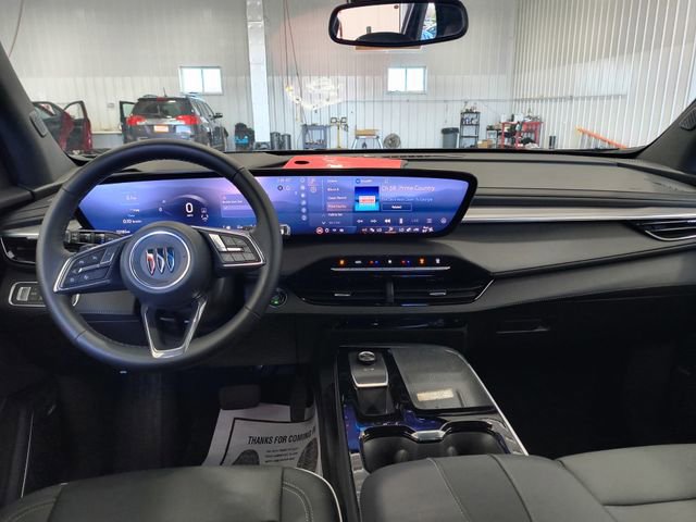 Used 2025 Buick Enclave Preferred AWD/4WD image 9