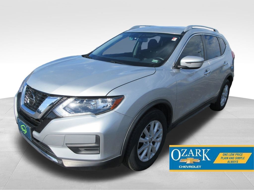 Used 2018 Nissan Rogue SV image 1