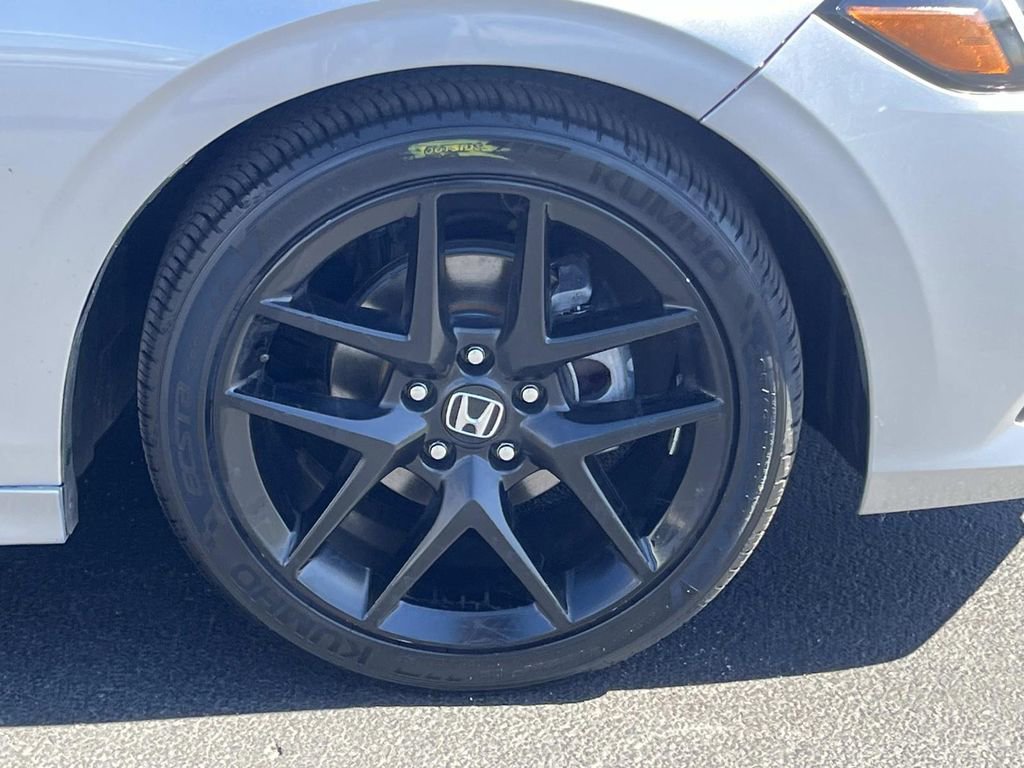 Used 2023 Honda Civic Sport image 9
