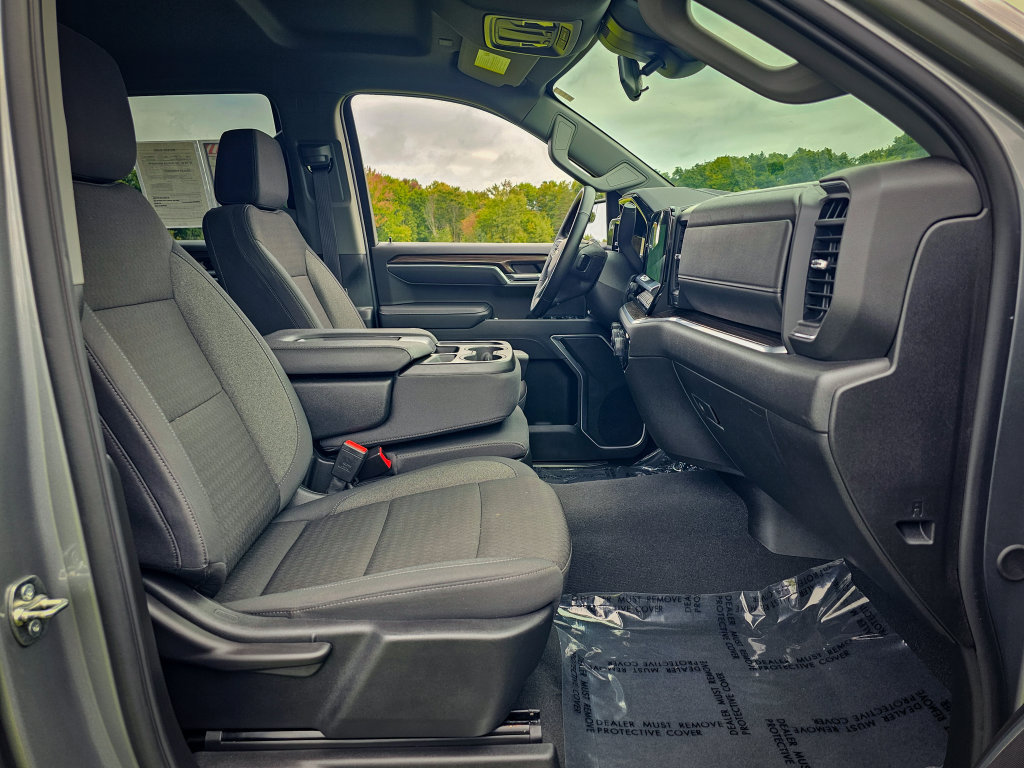 Used 2026 Chevrolet Silverado 1500 LT AWD/4WD image 39