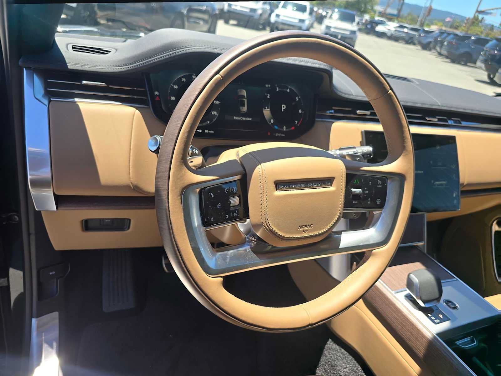 Used 2025 Land Rover Range Rover SE AWD/4WD image 25