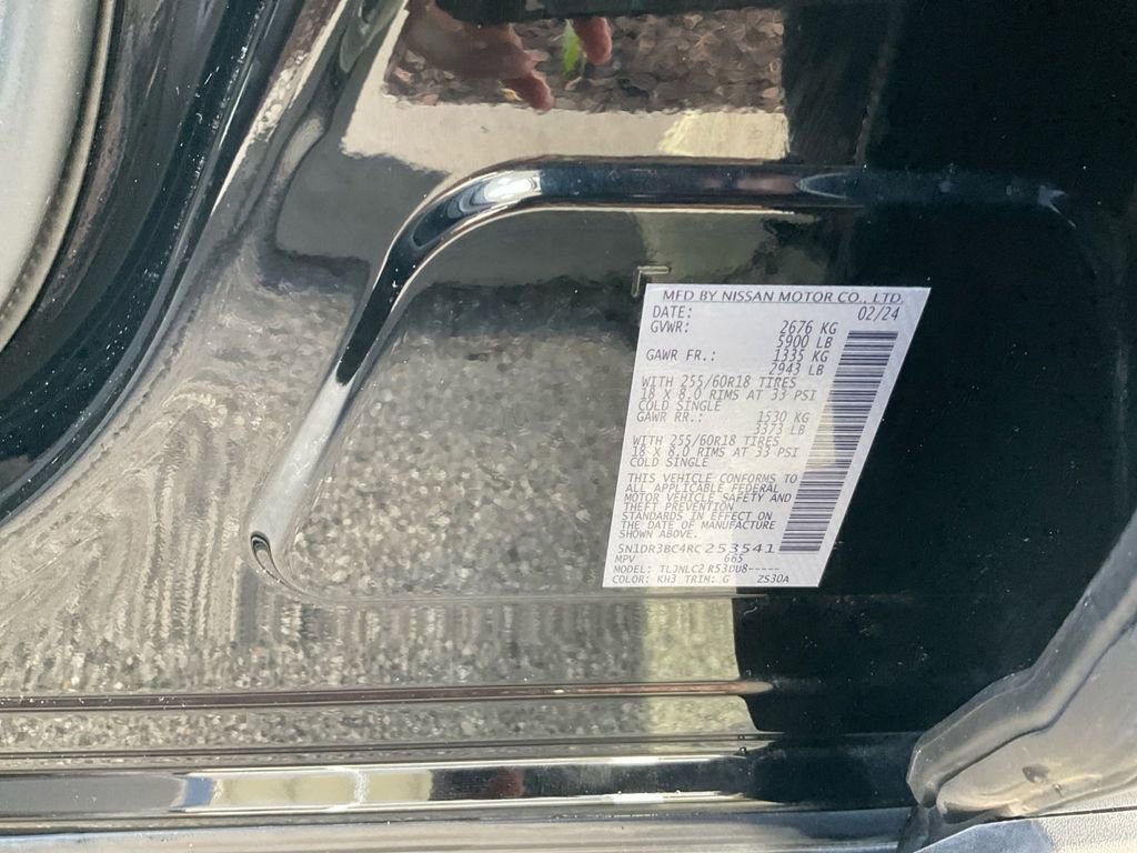 Used 2024 Nissan Pathfinder SV image 37