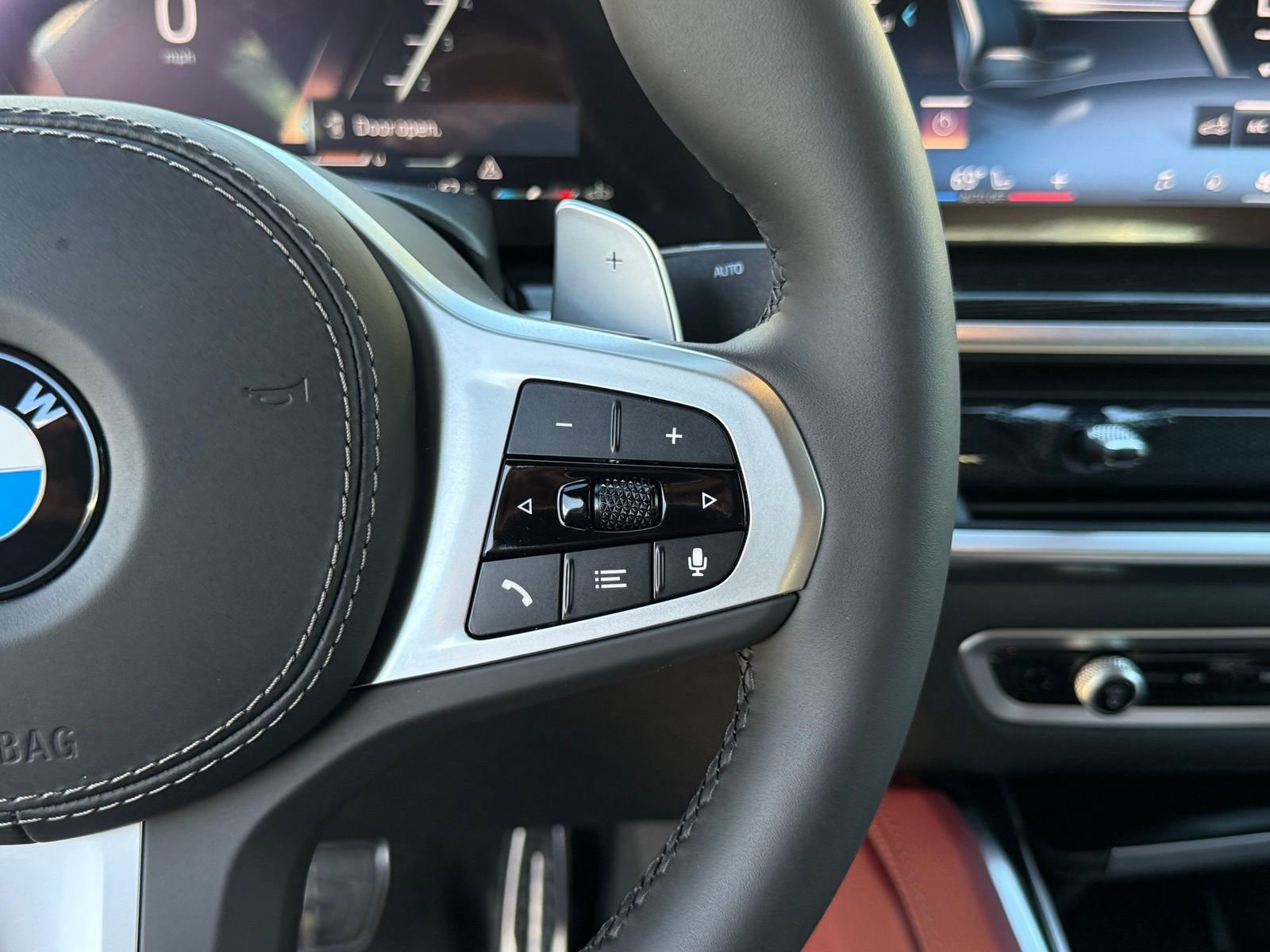 New 2026 BMW X6 xDrive40i w/ Premium Package image 25