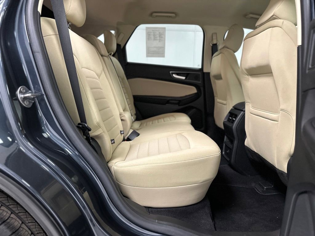 Certified 2024 Ford Edge SE image 20