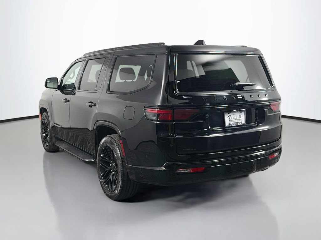 Used 2023 Jeep Wagoneer Series II AWD/4WD image 5