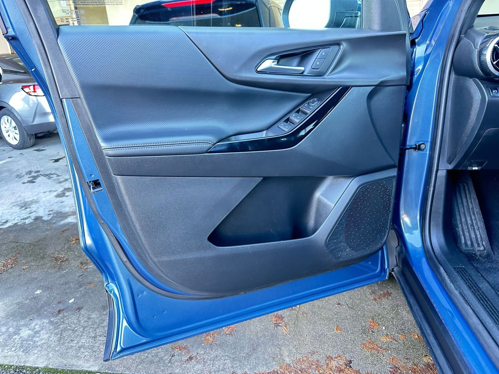 Used 2025 Chevrolet Equinox LT image 20