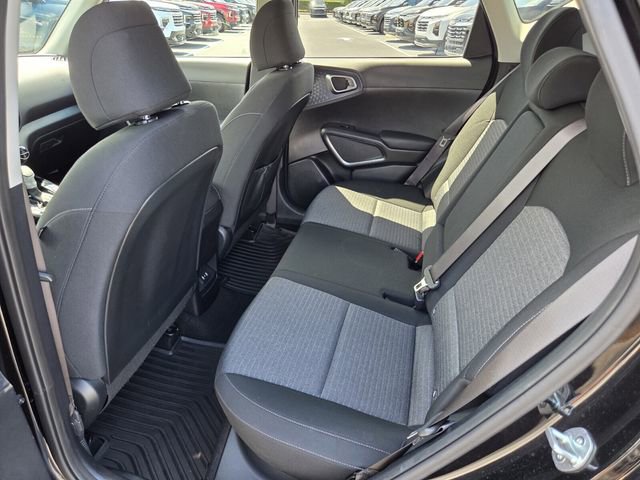 Used 2023 Kia Soul EX FWD image 11