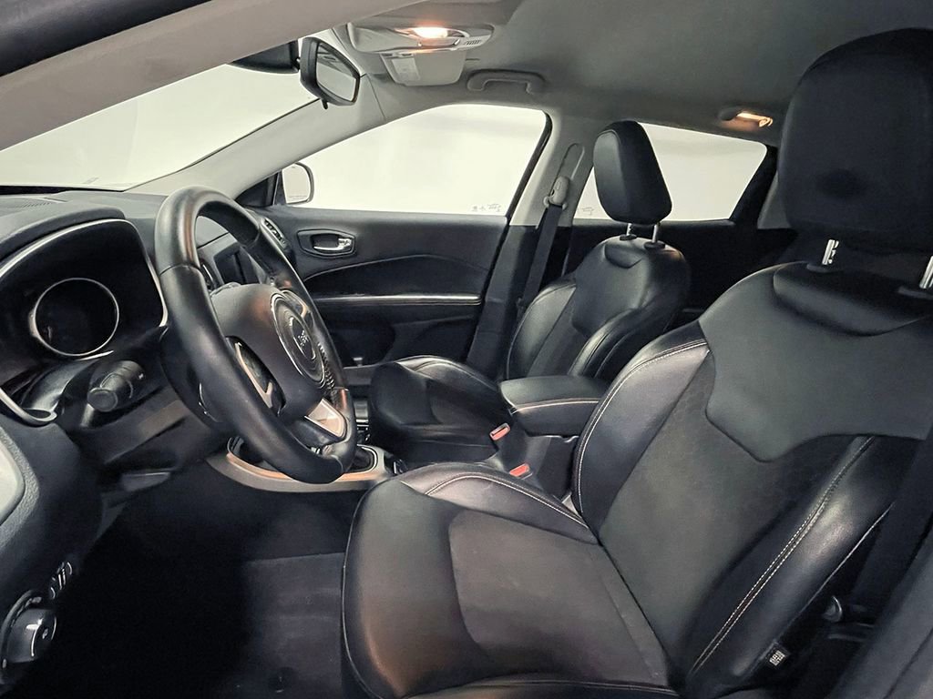 Used 2020 Jeep Compass Latitude w/ Cold Weather Group image 3