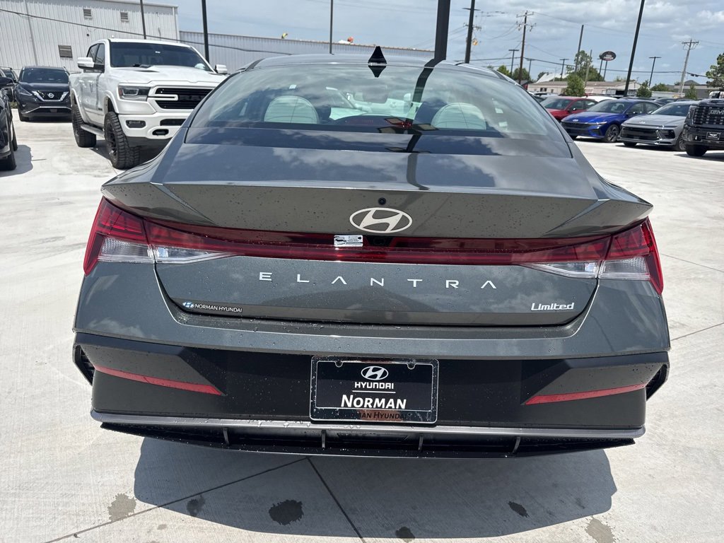 New 2025 Hyundai Elantra Limited image 6