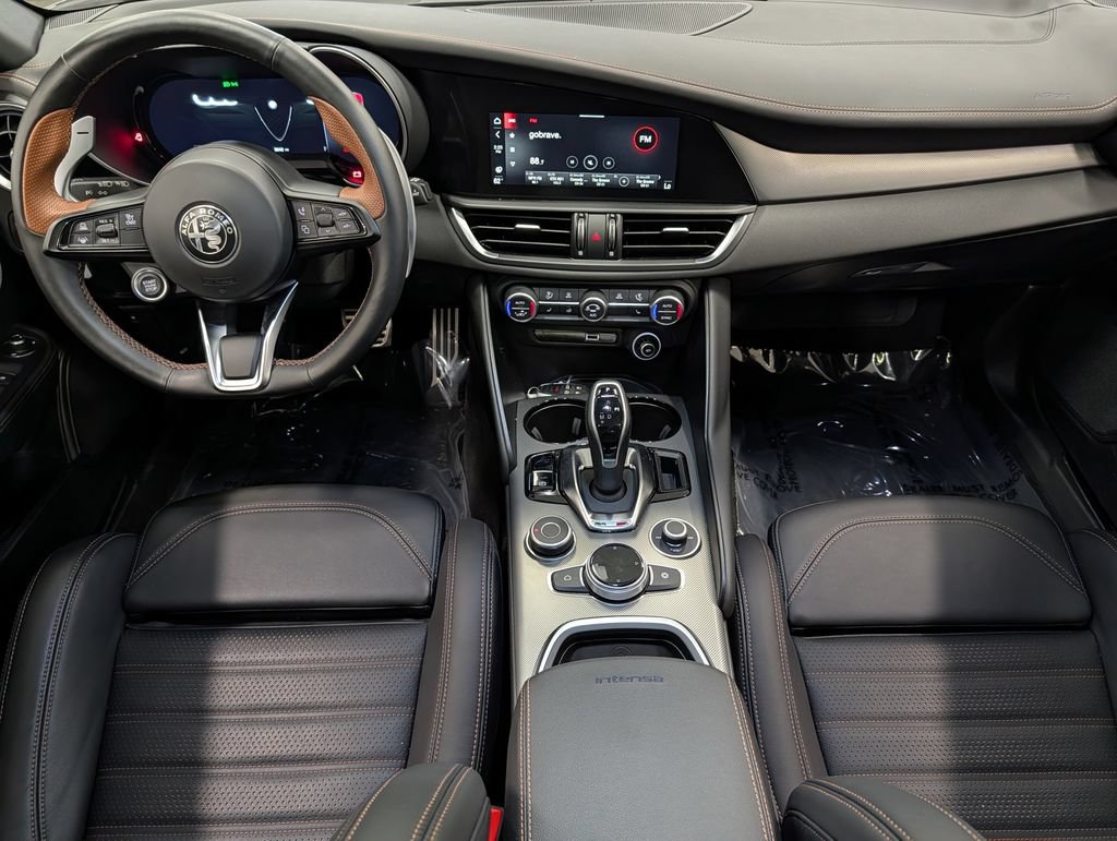 Used 2025 Alfa Romeo Giulia AWD w/ Driving Assist Package image 24