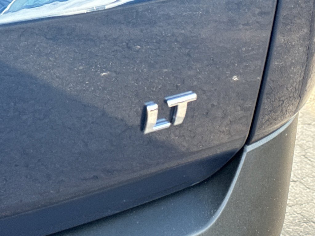 Used 2023 Chevrolet Traverse LT w/ LPO, Floor Liner Package image 9
