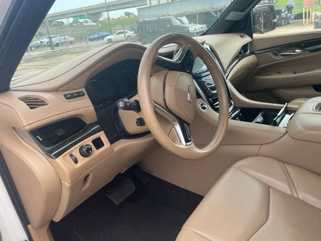 Used 2020 Cadillac Escalade Platinum RWD image 18