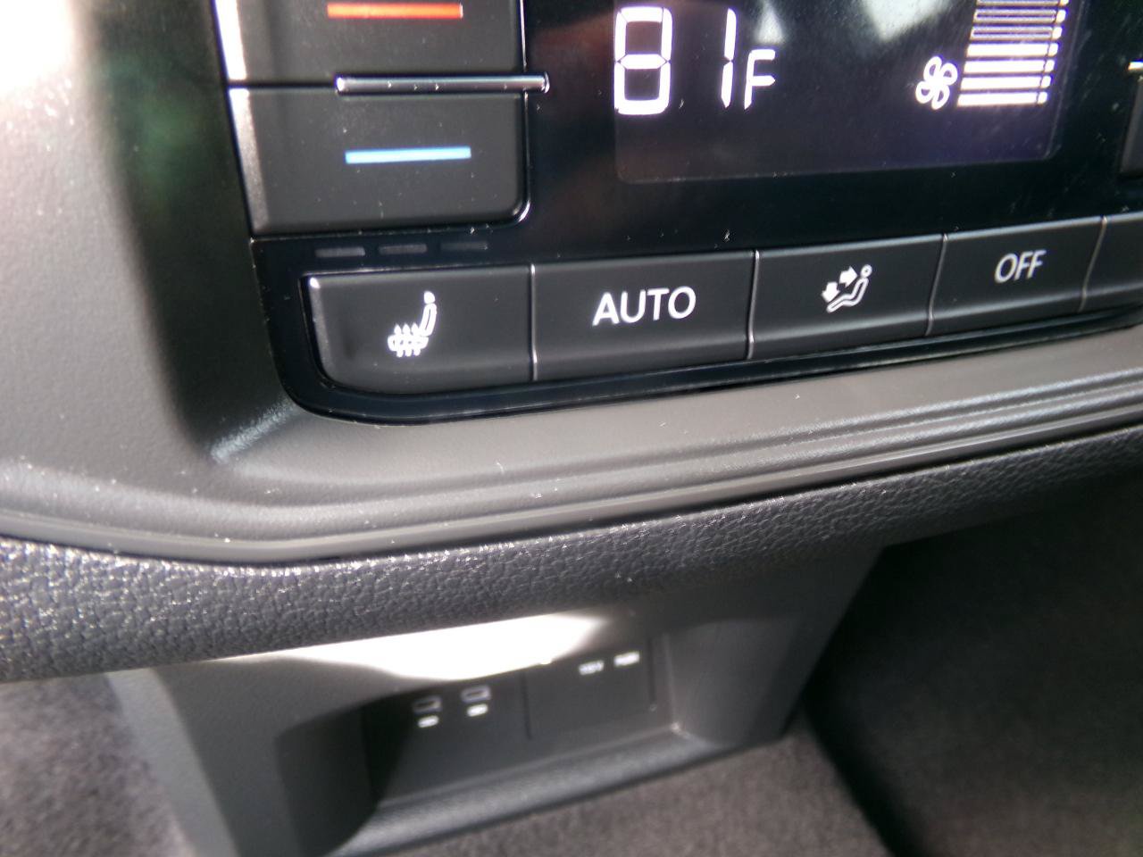 Used 2023 Volkswagen Atlas SEL AWD/4WD image 44