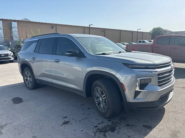 Used 2024 Chevrolet Traverse LT FWD image 20