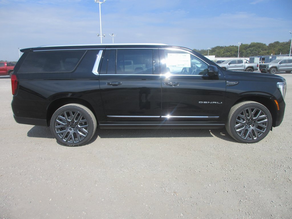 New 2026 GMC Yukon XL Denali Ultimate image 3