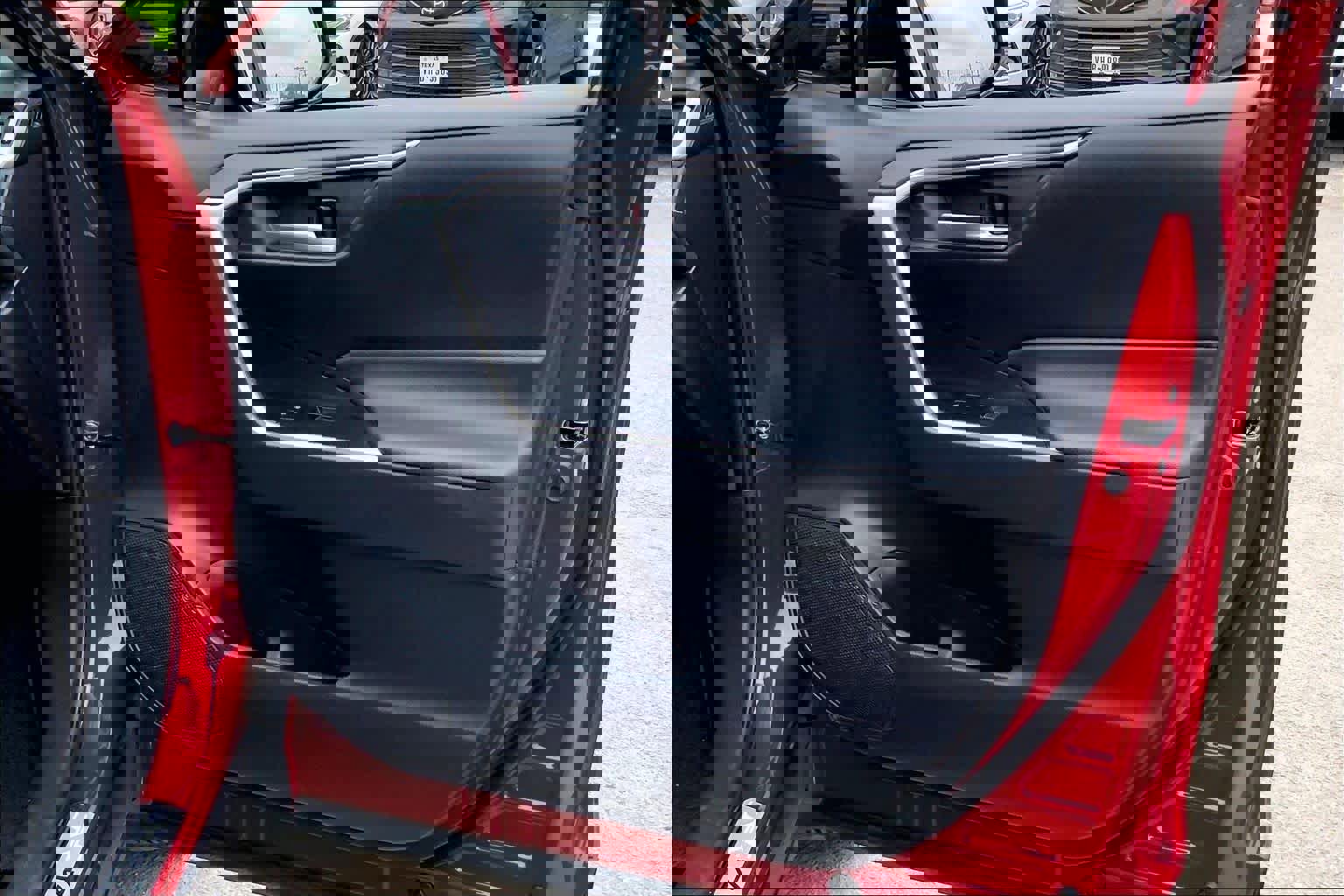 Used 2025 Toyota RAV4 XLE Premium image 23