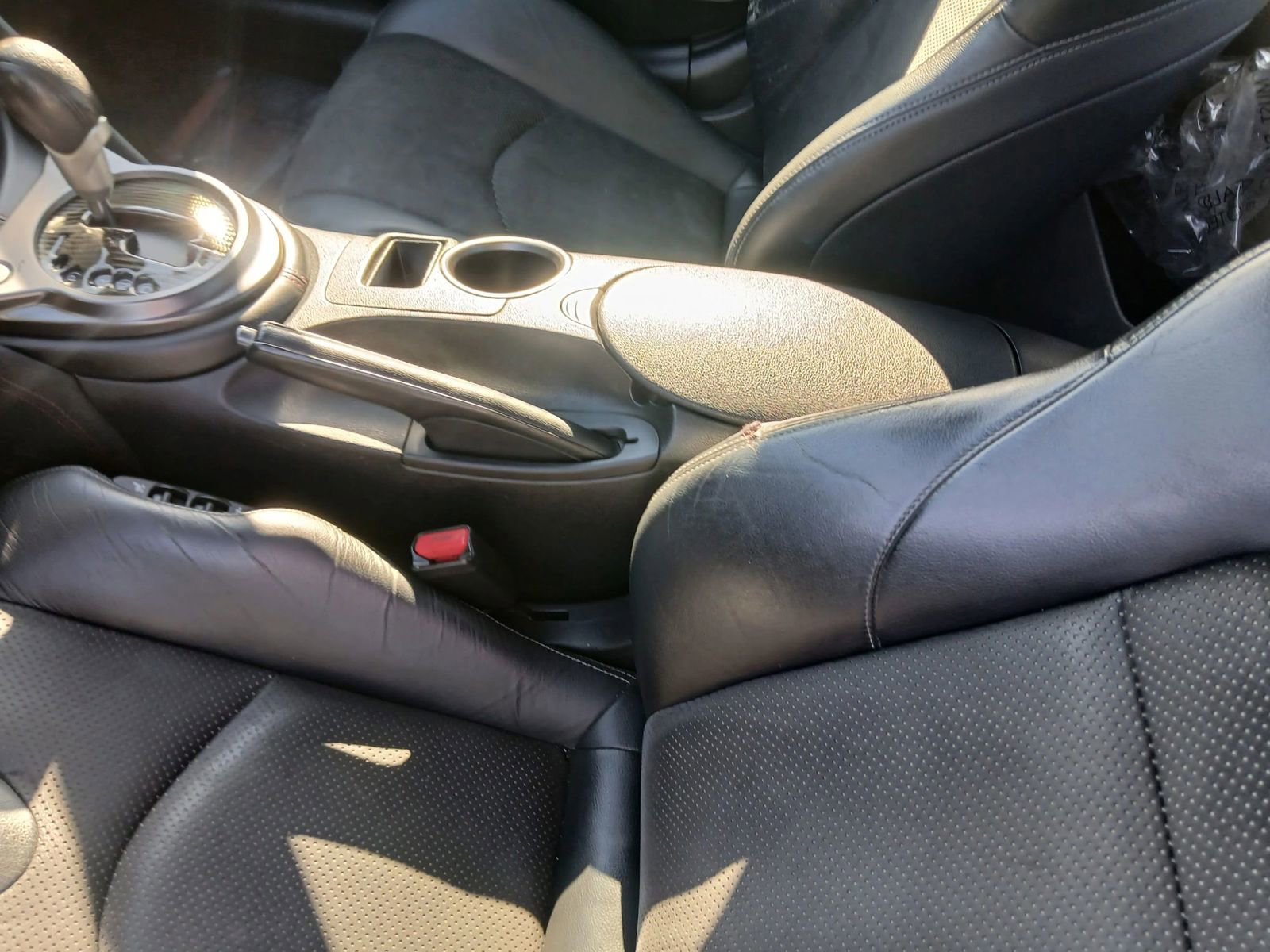 Used 2015 Nissan 370Z NISMO image 8