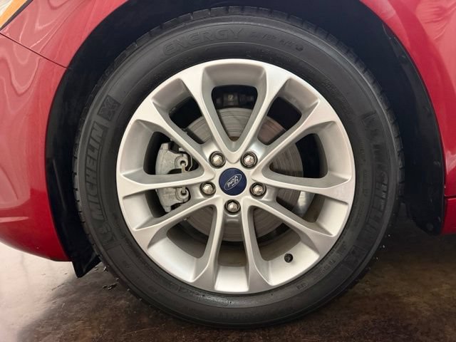 Used 2020 Ford Fusion SE FWD image 10