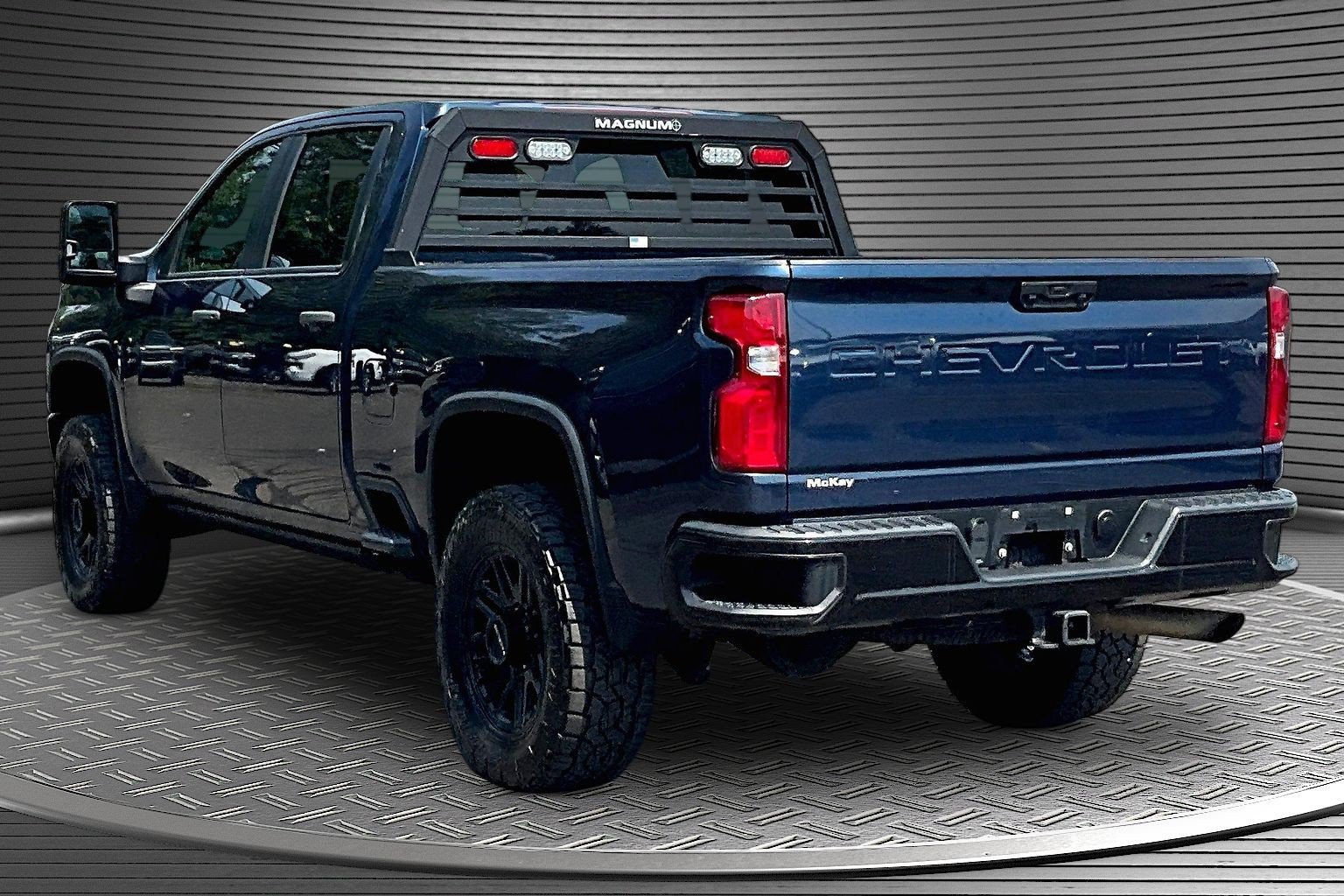 Used 2020 Chevrolet Silverado 2500 Custom w/ Custom Value Package AWD/4WD image 4