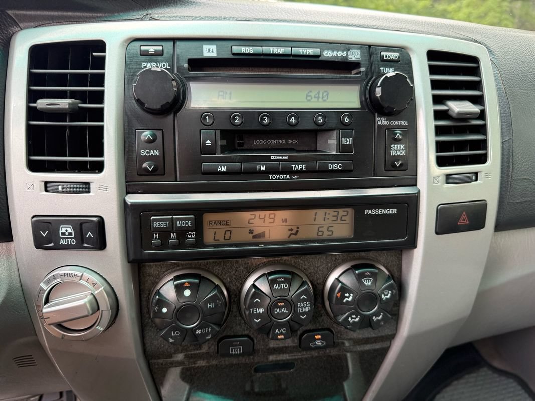 Used 2003 Toyota 4Runner Limited w/ 4Runner Convenience Pkg AWD/4WD image 24