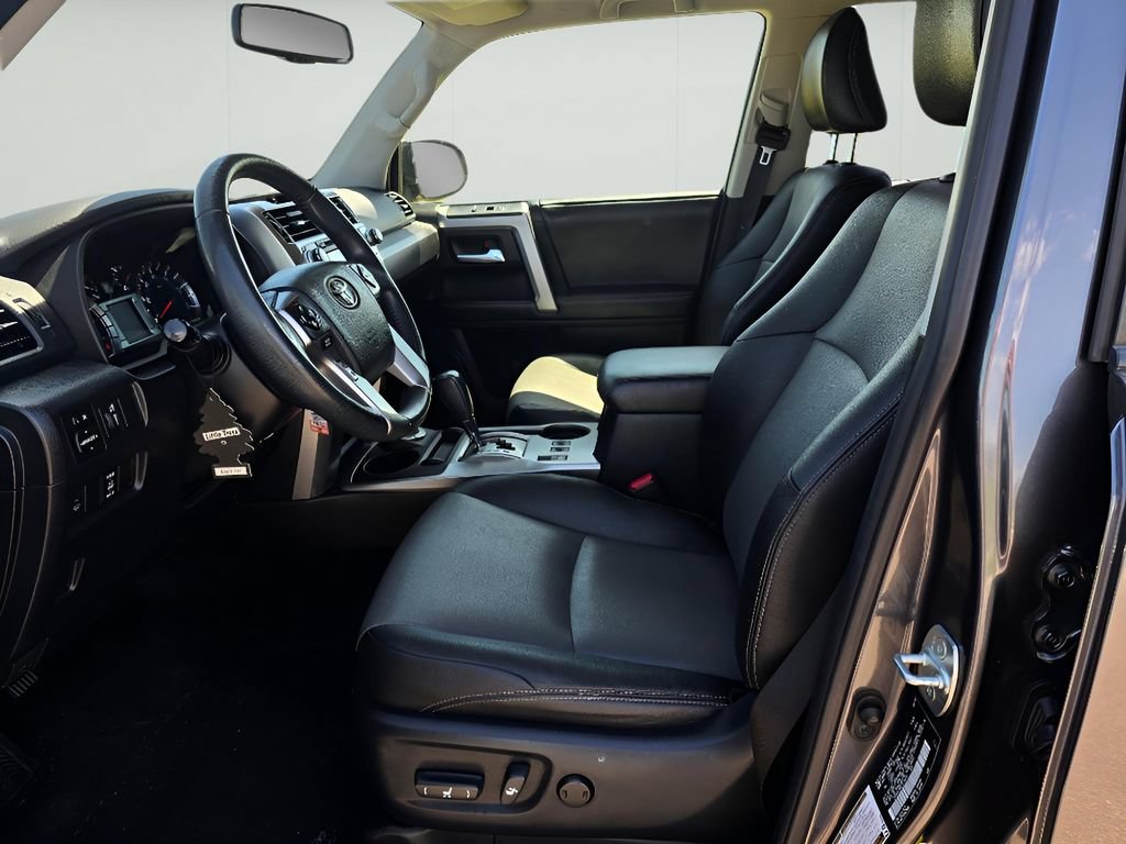 Used 2018 Toyota 4Runner SR5 Premium AWD/4WD image 9