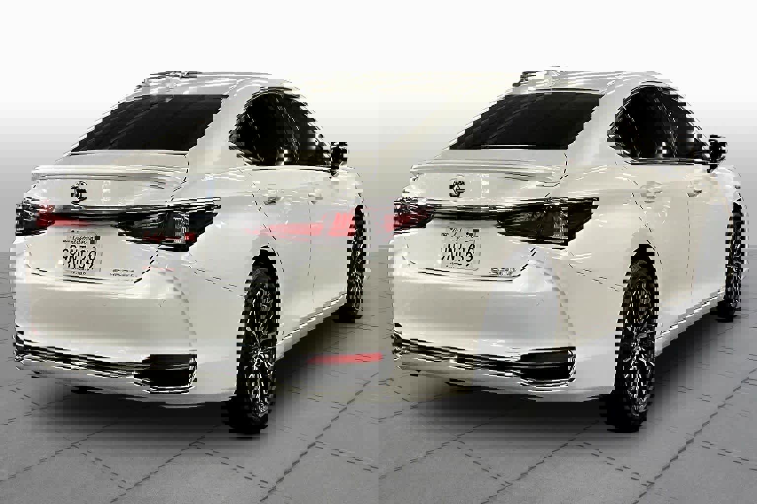 Used 2025 Lexus ES 300h w/ Premium Package image 12