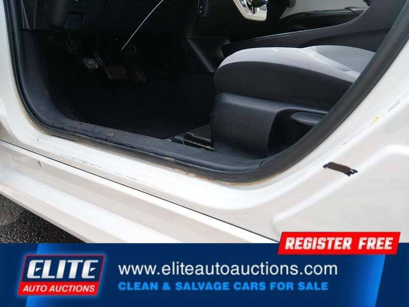 Used 2016 Toyota Prius Two FWD image 12
