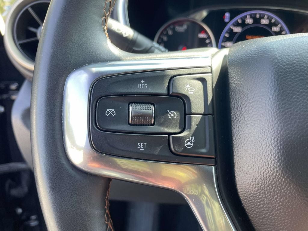 Used 2023 Chevrolet Blazer Premier w/ Enhanced Convenience Package FWD image 18