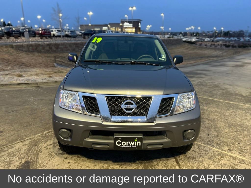 Used 2019 Nissan Frontier SV image 2