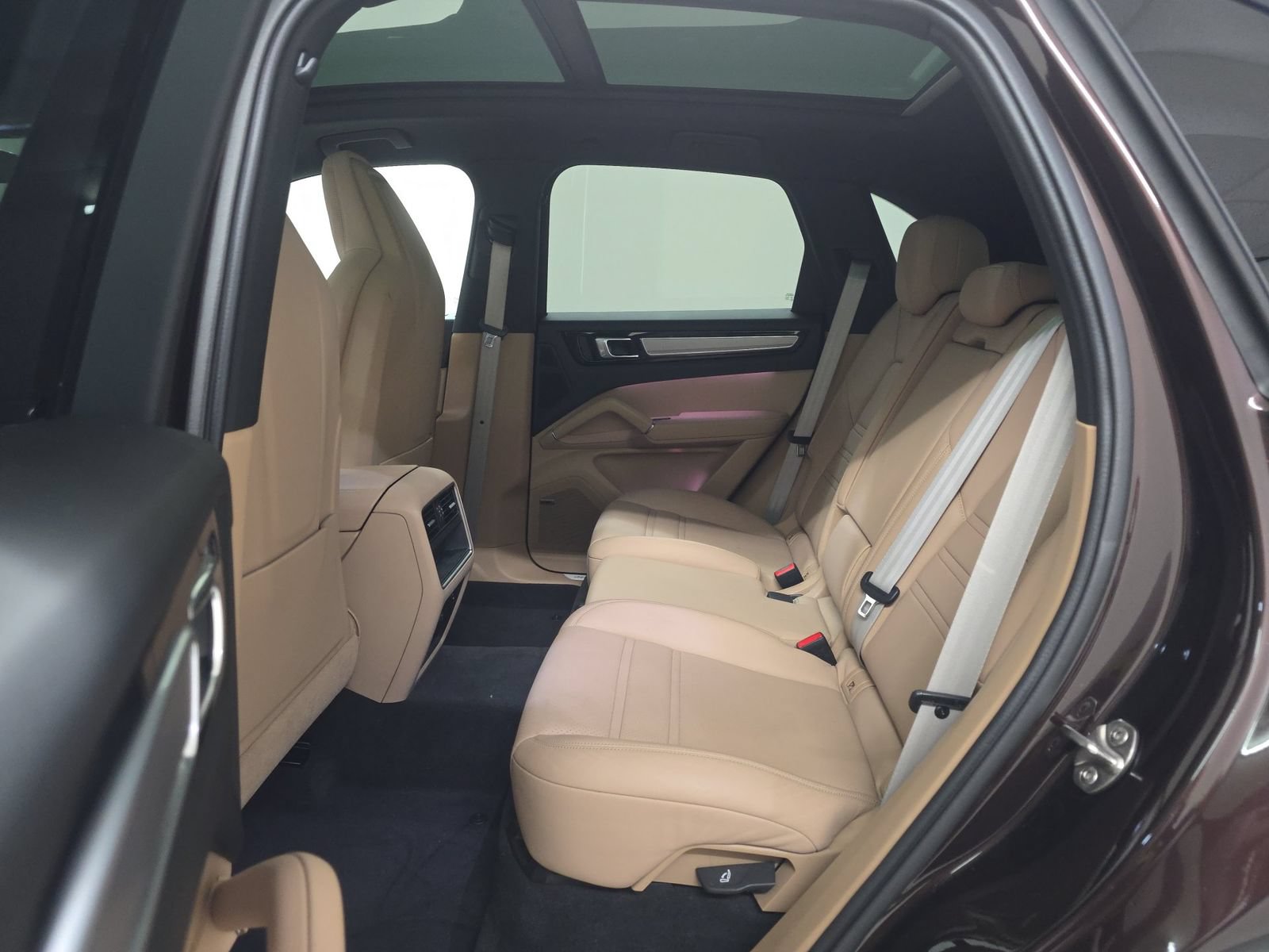 Used 2023 Porsche Cayenne Platinum Edition AWD/4WD image 14