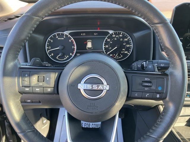 Used 2023 Nissan Rogue SL w/ SL Premium Package image 16