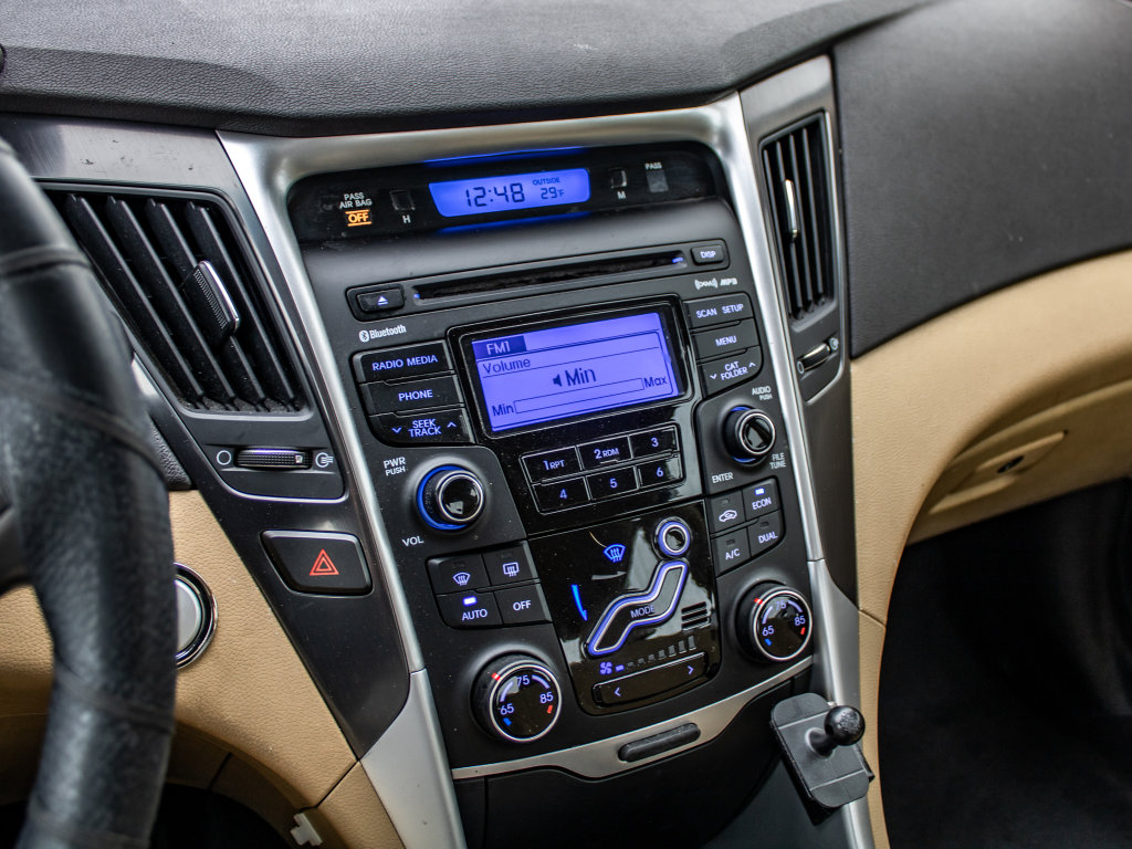 Used 2012 Hyundai Sonata Hybrid image 28