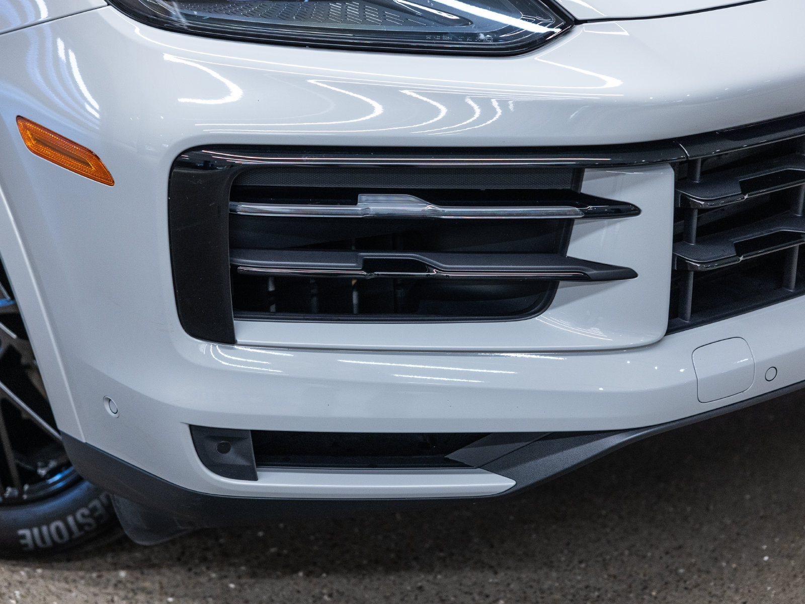 Certified 2024 Porsche Cayenne Coupe AWD/4WD image 16