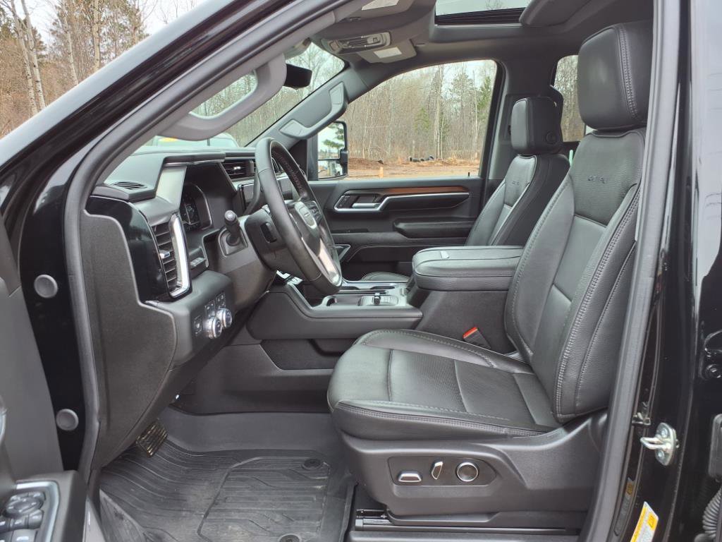 Used 2025 GMC Sierra 2500 Denali w/ Denali Reserve Package image 10