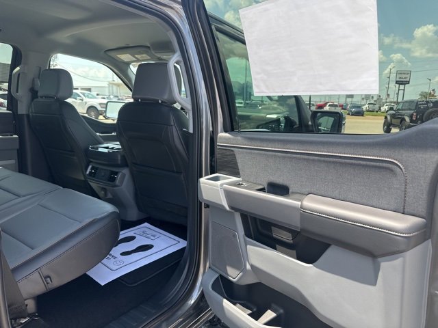 New 2025 Ford F150 Lariat w/ Equipment Group 501A Mid image 19