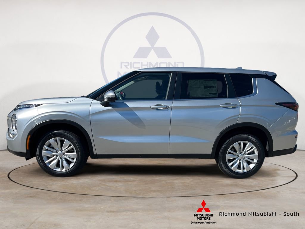 New 2026 Mitsubishi Outlander ES image 6