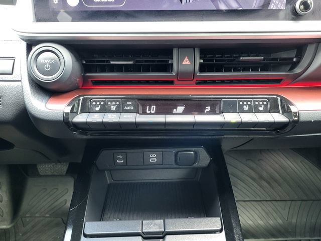 Used 2024 Toyota Prius Prime Premium w/ Advanced Technology Package FWD image 18