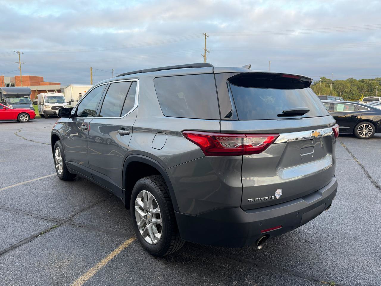 Used 2020 Chevrolet Traverse LT FWD image 5